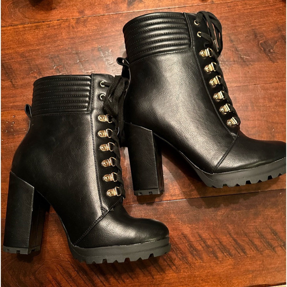 Brand new gorgeous, fun black mid-calf boots!